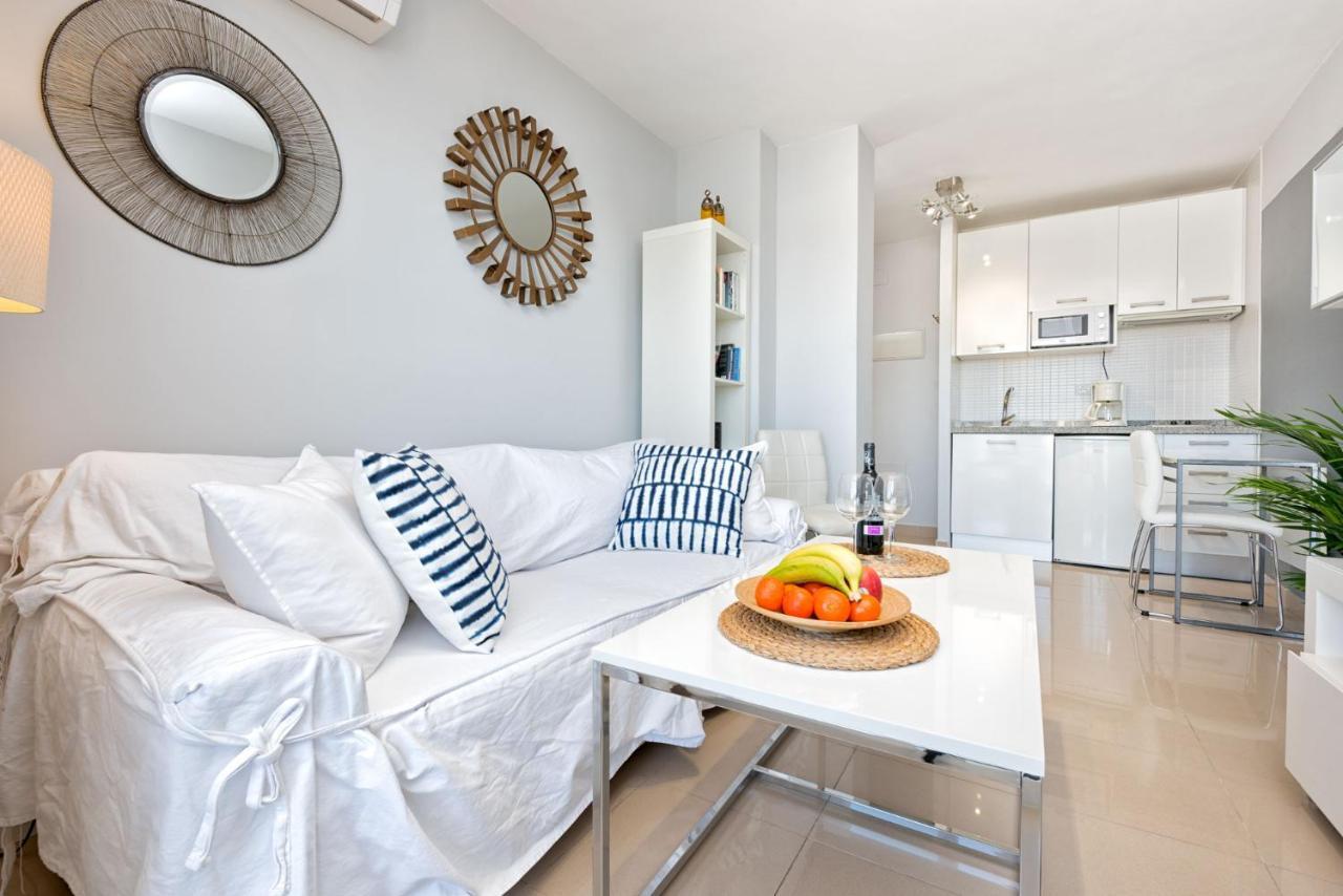 Susana Beach Apartment In Malaga By Solaga Holiday Homes Zewnętrze zdjęcie